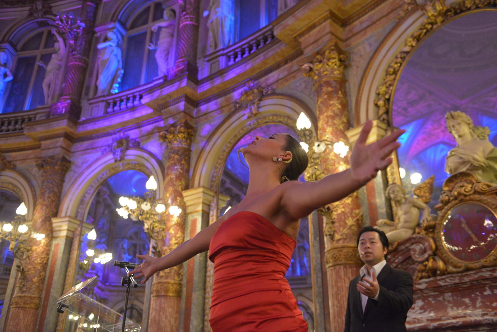 Artiste solo en tenue de gala 